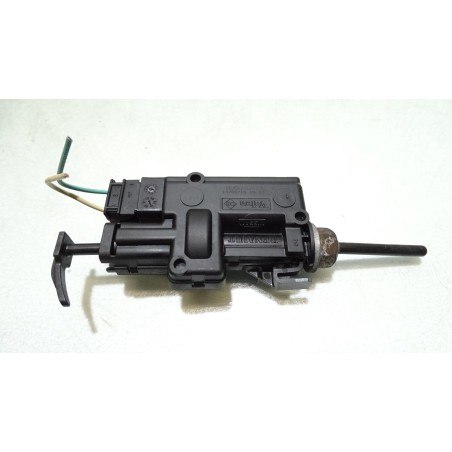 SIŁOWNIK KLAPKI WLEWU PALIWA RENAULT MEGANE III 1.4TCe 8200305732