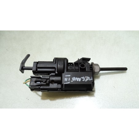 SIŁOWNIK KLAPKI WLEWU PALIWA RENAULT MEGANE III 1.4TCe 8200305732