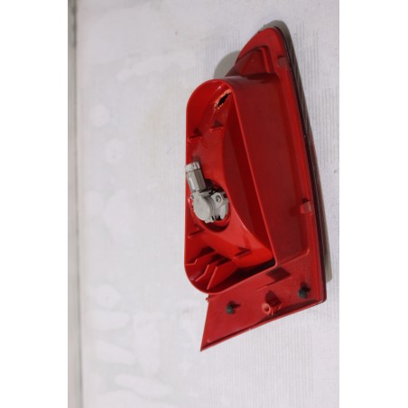 LAMPA PRAWA TYLNA W KLAPIE ALFA ROMEO 147 1.6 LIFT 