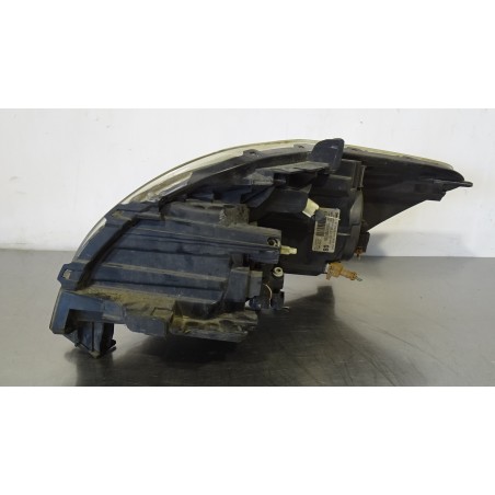 LAMPA PRAWA PRZEDNIA TOYOTA AURIS 2.0D4D 81110-02470