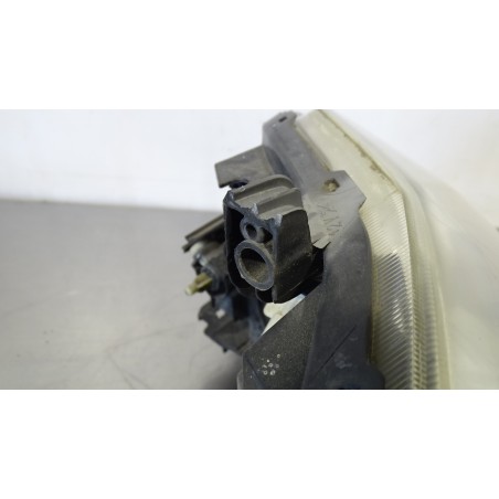 LAMPA PRAWA PRZEDNIA TOYOTA AURIS 2.0D4D 81110-02470