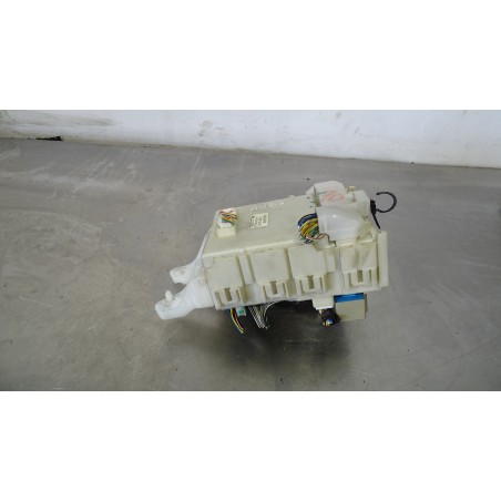 SKRZYNKA BEZPIECZNIKÓW TOYOTA AURIS 2.0D4D 82730-02150-A