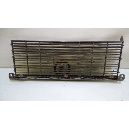 GRILL ATRAPA FIAT 125P 