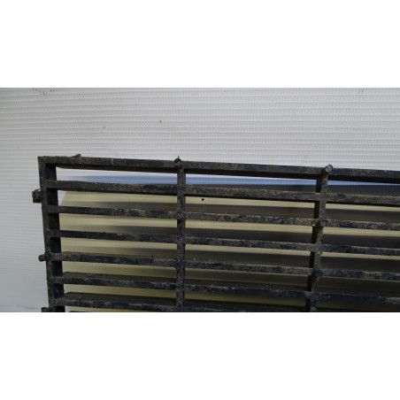 GRILL ATRAPA FIAT 125P 