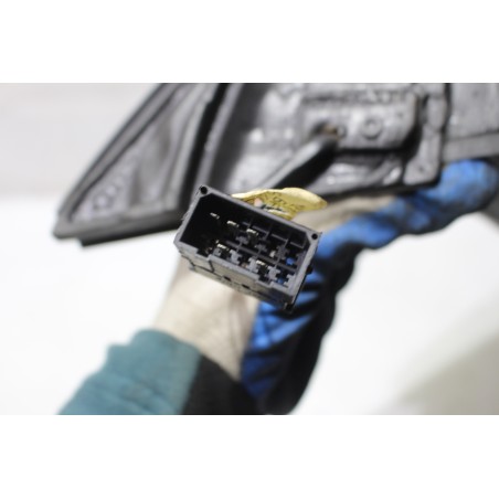 LUSTERKO PRAWE ELEKTRYCZNE AUDI A6 C5 1.9TDI  4Z4Z