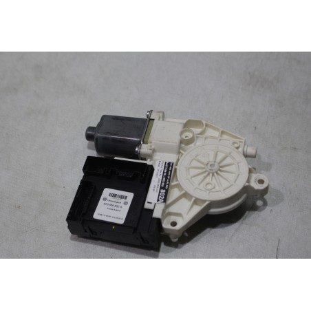 SILNICZEK SZYB PRAWY PRZÓD AUDI A3 8P 2.0TDI 8P0959802A  8P0959802A
