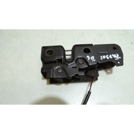 ZAMEK MASKI VOLKSWAGEN  PASSAT B6 2.0TFSI 3C1823509D