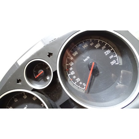 LICZNIK OPEL ASTRA H 1.9CDTI 13172010RA