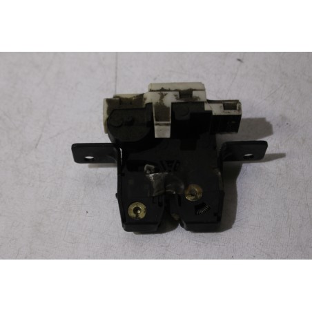 ZAMEK KLAPY BAGAŻNIKA RENAULT SCENIC II 1.5 DCI 8200076240C