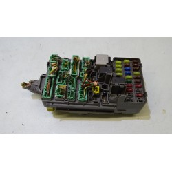 SKRZYNKA BEZPIECZNIKÓW HONDA CR-V II 2.2i-CDTi 3820A-S9A-G030
