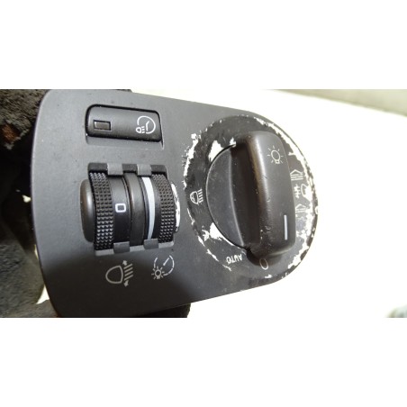 PRZEŁĄCZNIK ŚWIATEŁ AUDI A3 8P 8P1941531G