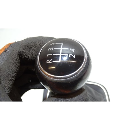 GAŁKA ZMIANY BIEGÓW VOLKSWAGEN GOLF VI 2.0TDI 1K0711113CF