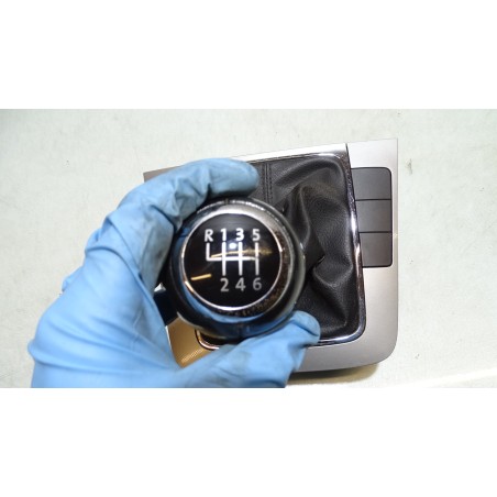 GAŁKA ZMIANY BIEGÓW VOLKSWAGEN PASSAT B6 2.0TDI 3C0711113A 3C0864263