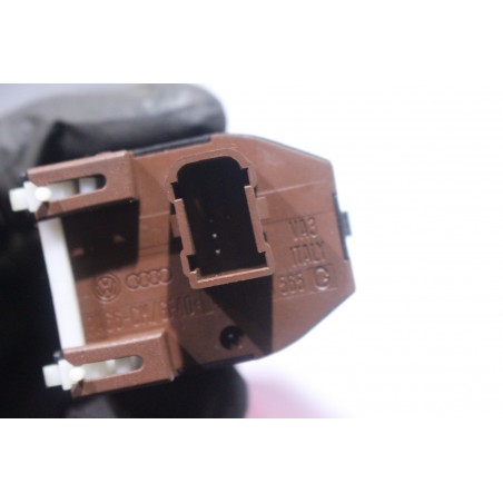 PRZEŁĄCZNIK REGULACJI LUSTEREK AUDI A3 8L 1.6 4D0959565G