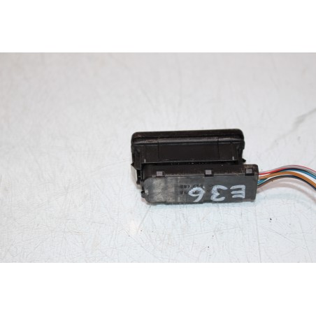 PRZEŁĄCZNIK ŚWIATEŁ AWARYJNYCH BMW E36 TOURING 2.5 TDS 1378128