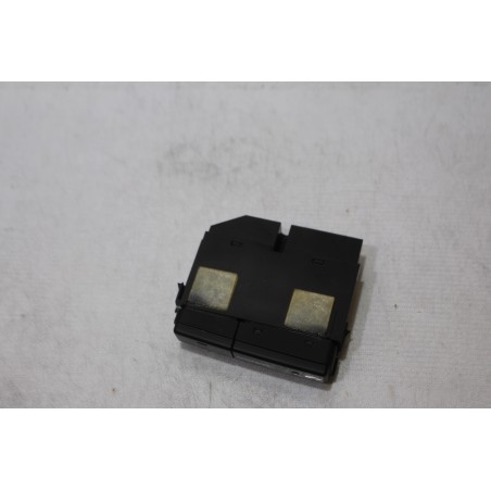 PRZEŁĄCZNIK PODGRZEWANIA SZYBY TOYOTA AVENSIS T25 2.0VVTi 84790-05130C