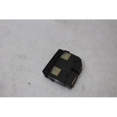 PRZEŁĄCZNIK PODGRZEWANIA SZYBY TOYOTA AVENSIS T25 2.0VVTi 84790-05130C