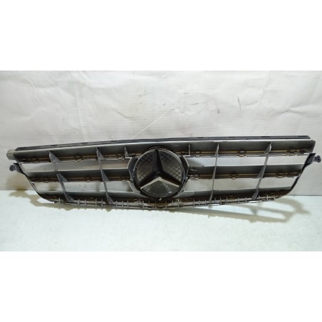 GRILL ATRAPA MERCEDES-BENZ W204 C 200 CDI A2048800023