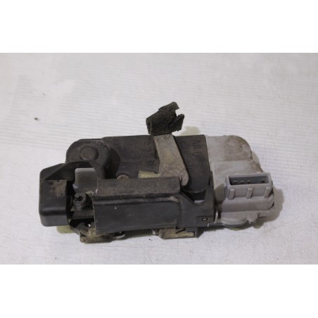 ZAMEK PRAWY PRZÓD DRZWI PEUGEOT 307 2.0 HDI 