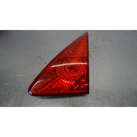 LAMPA PRAWA TYLNA W KLAPIE PEUGEOT 3008 9683460980