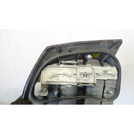 LAMPA LEWA TYLNA OPEL VECTRA C 1.6  13131000