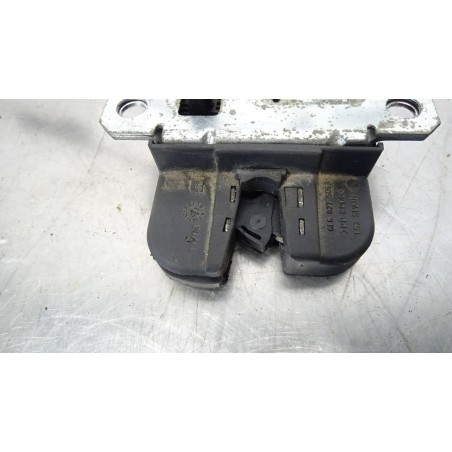 ZAMEK KLAPY BAGAŻNIKA SEAT LEON 1.6 6L6827505A