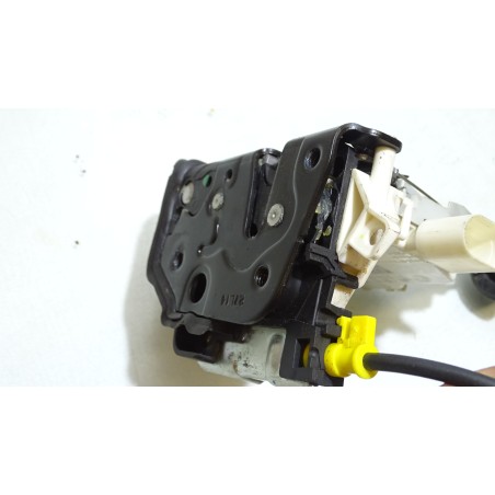 ZAMEK LEWY PRZÓD DRZWI AUDI A6 C7  8J1837015C