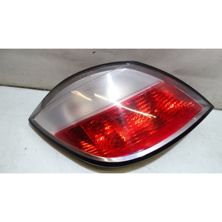 LAMPA LEWA TYLNA OPEL ASTRA H 1.9CDTI 