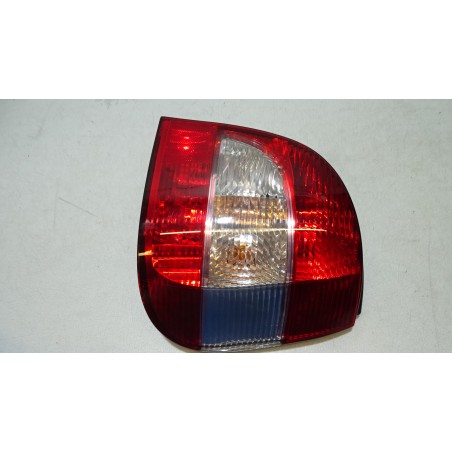 LAMPA PRAWA TYLNA RENAULT SCENIC 1.9DTI 7700428055