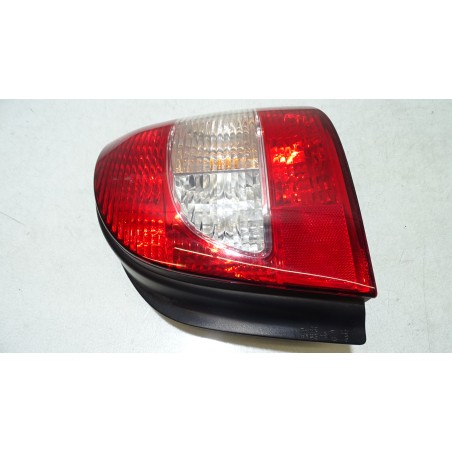 LAMPA PRAWA TYLNA RENAULT SCENIC 1.9DTI 7700428055