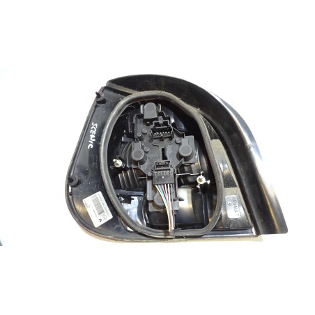 LAMPA PRAWA TYLNA RENAULT SCENIC 1.9DTI 7700428055