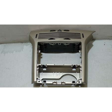 RAMKA STELAŻ RADIA OPEL ASTRA H GTC 1.4 13141091