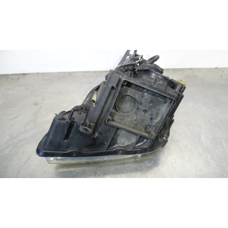 LAMPA PRAWA PRZEDNIA RENAULT MODUS 1.2 8200540239