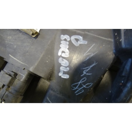 LAMPA PRAWA PRZEDNIA RENAULT MODUS 1.2 8200540239