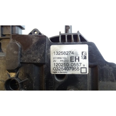 ZAMEK PRAWY PRZÓD DRZWI OPEL CORSA D 1.4 13258274