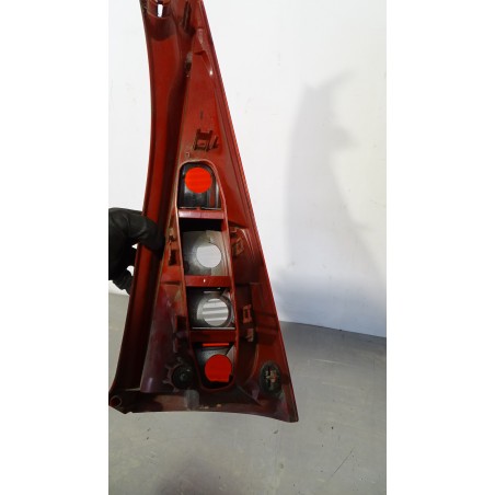 LAMPA LEWA TYLNA CITROEN C3 1.4 I  