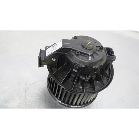 WENTYLATOR NAWIEWU FORD FIESTA MK7 1.4TDCI VP8E2H18456-AA 0130115551 3137231000