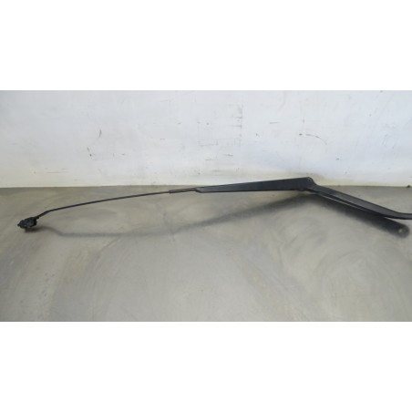 RAMIĘ WYCIERACZKI PRZÓD PRAWE FORD FUSION 1.4TDCI LIFT 2N11-17526-BB