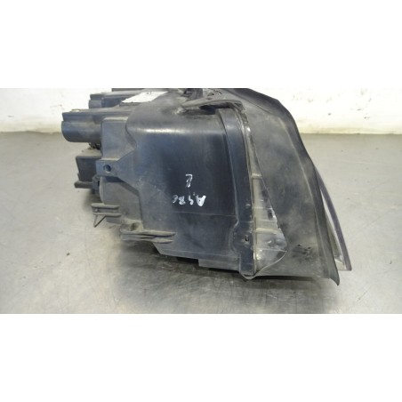 LAMPA LEWA PRZEDNIA AUDI A4 B6 1.9 