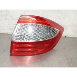 LAMPA PRAWA TYLNA FORD MONDEO MK4 2.0TDCI 7S71-13404-B