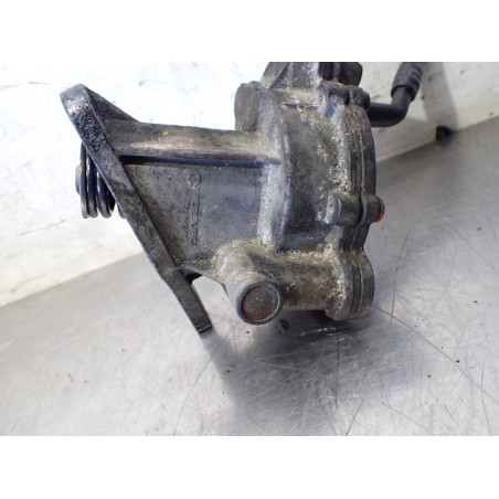 VACUM POMPA VOLKSWAGEN T4 2.4D 074145100A