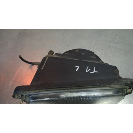 LAMPA LEWA PRZEDNIA MERCEDES T1 KACZKA 208D 0301021301