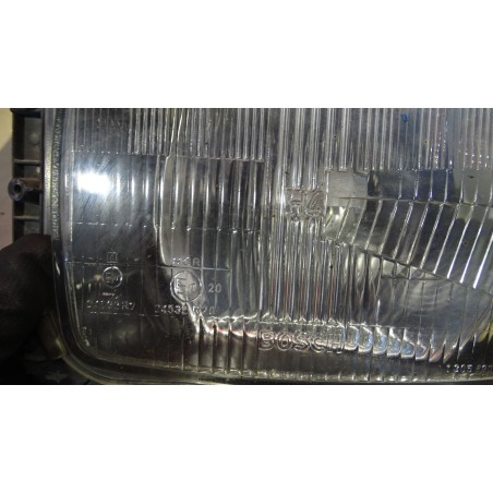 LAMPA LEWA PRZEDNIA MERCEDES T1 KACZKA 208D 0301021301