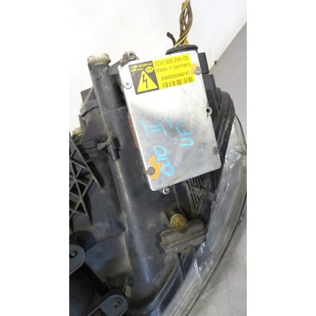 LAMPA PRAWA PRZEDNIA XENON SKODA SUPERB I 1.9TDI