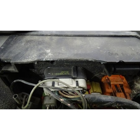 SKRZYNKA BEZPIECZNIKÓW CHRYSLER TOWN & COUNTRY 3.8 04748555AC    04727079AC