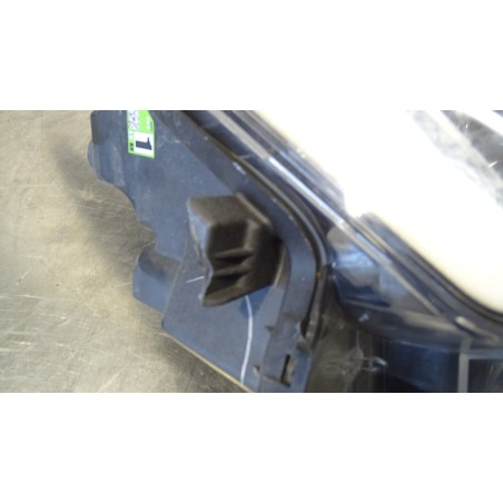 GP - LAMPA PRAWA PRZEDNIA TOYOTA AYGO II LIFT 