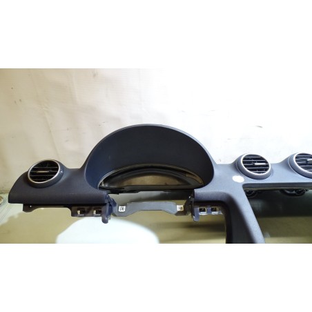 DESKA ROZDZIELCZA AUDI  A3 8P 2.0TDI 8P1857033
