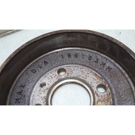 BĘBNY HAMULCOWE TYŁ 185MM FIAT SEICENTO 1.1