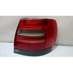 LAMPA PRAWA TYLNA AUDI A4 B5 1.9TDI 