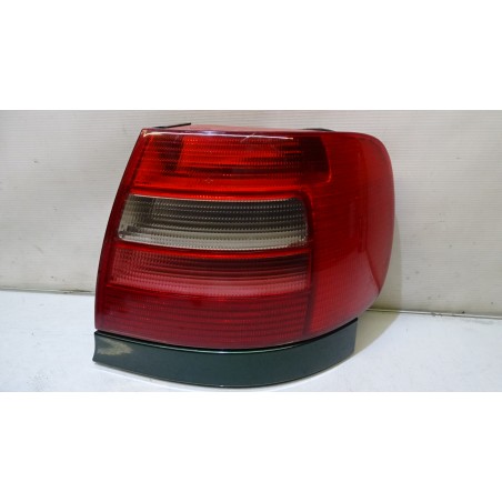LAMPA PRAWA TYLNA AUDI A4 B5 1.9TDI 